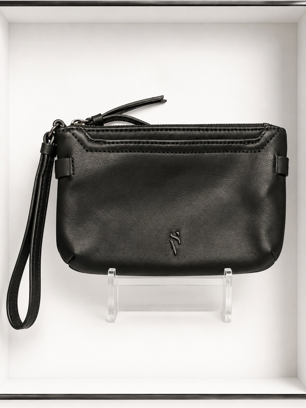 EUC Simply Vera Vera Wang Black Faux Leather Wristlet Clutch